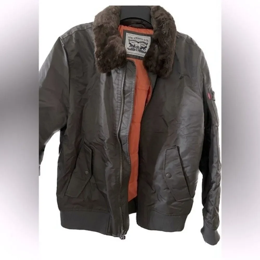 LEVI'S Men's Flight Bomber Jacket with a Faux Fur Removable Collar army green S